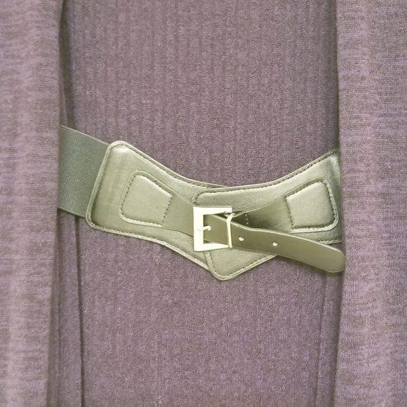 Dress - Picture 8 of 8